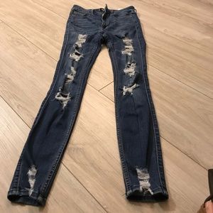 Hollister Jean